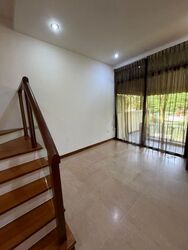 Holland Link (D10), Terrace #631090051